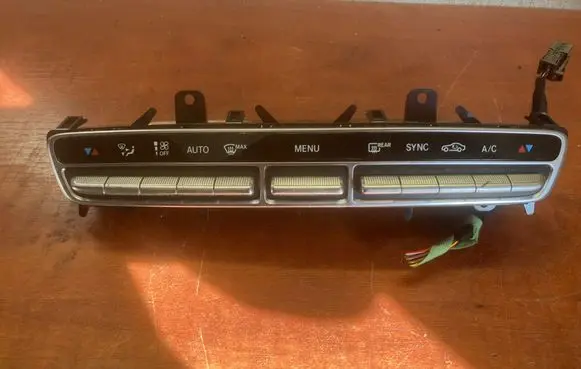 Mercedes-Benz C W205 Climate control unit A2059058813 0000109029 A2C1115140001