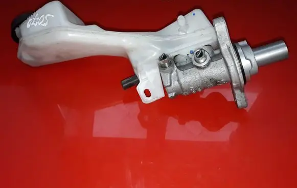 Nissan Qashqai Master brake cylinder 782045
