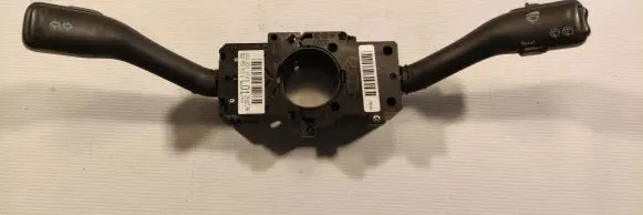 Volkswagen PASSAT B7 Wiper turn signal indicator stalk/switch 8L0953513G