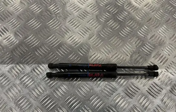 Infiniti Q60 Tailgate strut PU14942