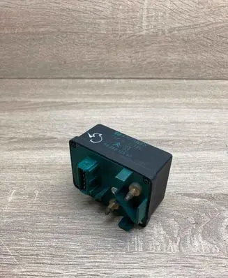 Citroen C5 Glow plug pre-heat relay 9639912580