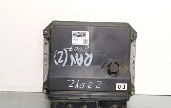 Toyota RAV 4 (XA30) Engine control unit/module 1758009460 8966142C11