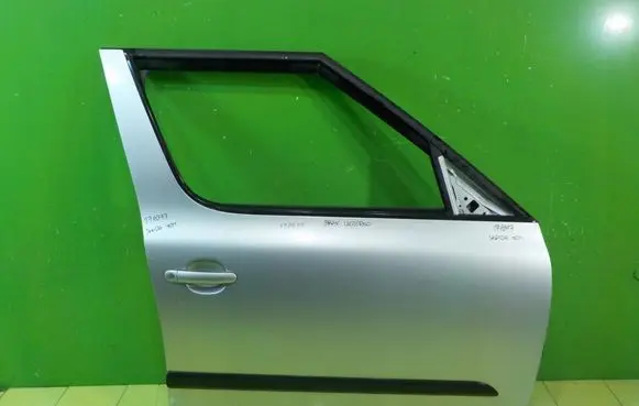 Skoda Yeti (5L) Front door PRZOD PRAWE