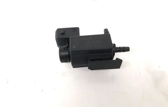 BMW 7 F01 F02 F03 F04 Turbo solenoid valve 70231800 10T036 7810831
