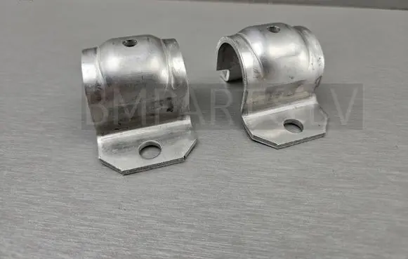 BMW 5 E39 Sway bar bush bracket, rear 33551092074 1092074