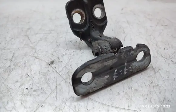 Land Rover Evoque I Front door lower hinge BJ32228A