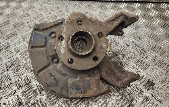 Volkswagen Bora Front wheel hub