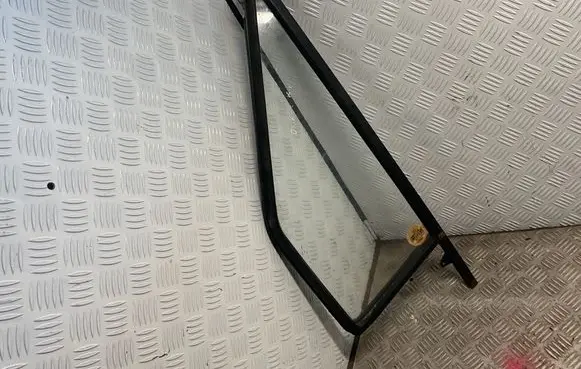 Fiat Ducato Front vent window/glass (coupe) 