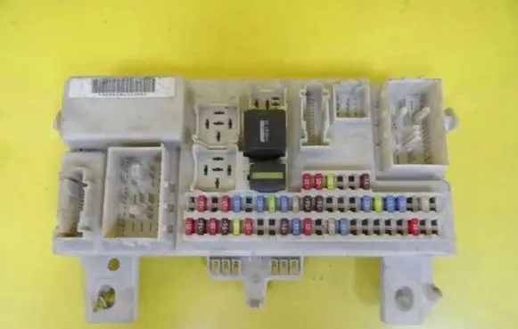 Ford Focus Fuse box set 4M5T-14A073-FC 4M5T14014GEF