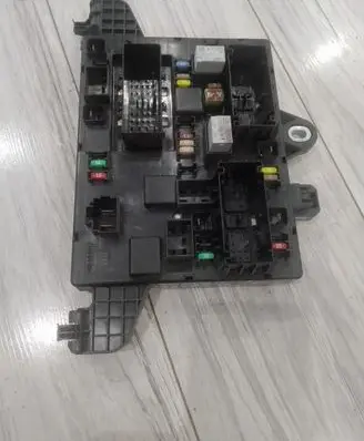 Opel Astra J Fuse box set 13368652