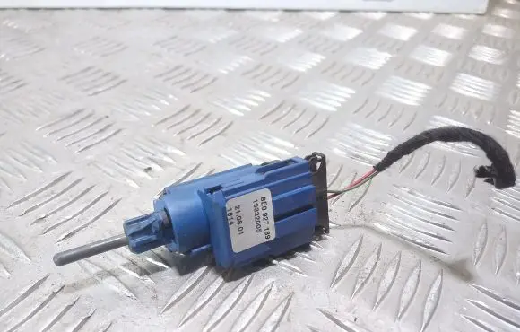 Audi A4 S4 B6 8E 8H Brake pedal sensor switch 8E0927189