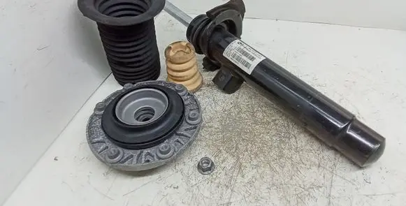 BMW 2 F22 F23 Front shock absorber/damper 6873738 31316873738