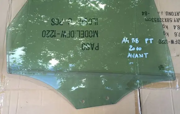 Audi A4 S4 B8 8K Sliding door window/glass 