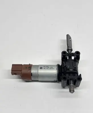 BMW X5 F15 Seat adjustment motor C11726103 050714DS