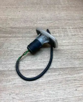 Audi A6 S6 C6 4F Front fender indicator light WithPlug