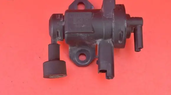 Peugeot 807 Vacuum valve 9628971180