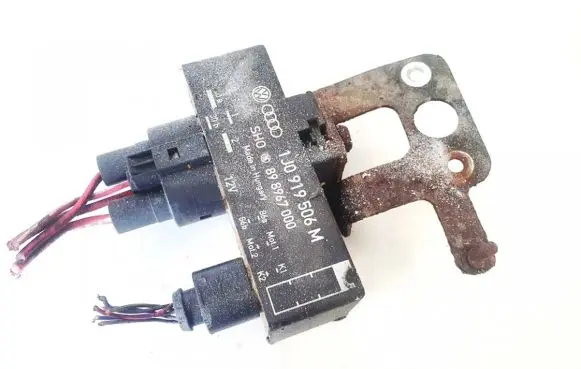 Skoda Praktik (5J8) Coolant fan relay 1j0919506m 898967000