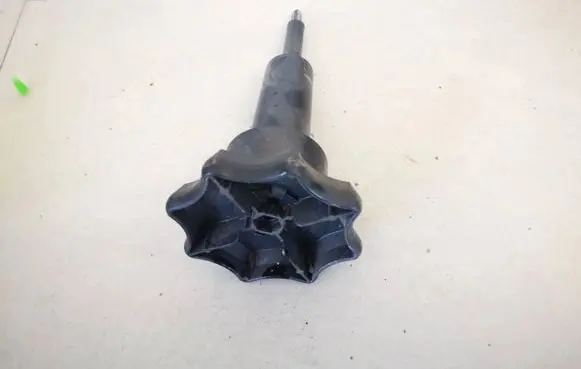 Audi A3 S3 8L Spare wheel bolt 8l0803899b