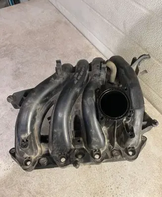 Volkswagen Golf V Intake manifold 036129709