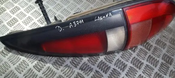 Renault Laguna I Rear/tail lights 770084033