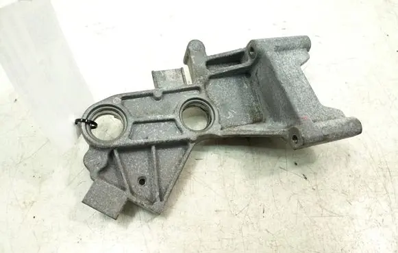 Mercedes-Benz C W205 Air filter cleaner box bracket assembly A6510941627