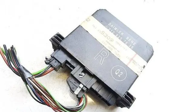 Mercedes-Benz C W202 Door control unit/module 2108207626