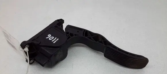 Mercedes-Benz Vito Viano W639 Accelerator throttle pedal A9063000404