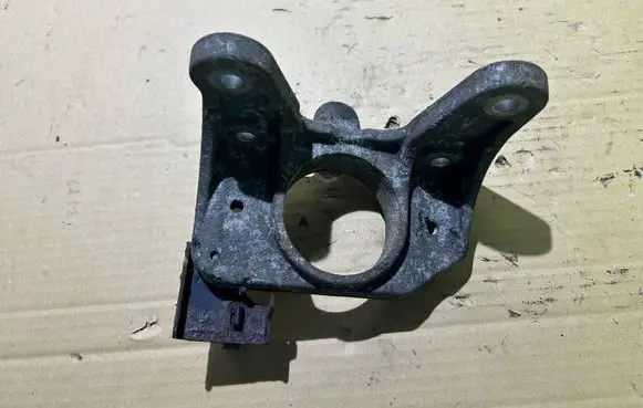 Renault Trafic II (X83) Gearbox mounting bracket 8200219372A