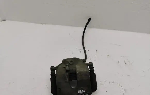 Mercedes-Benz C W204 Front brake caliper