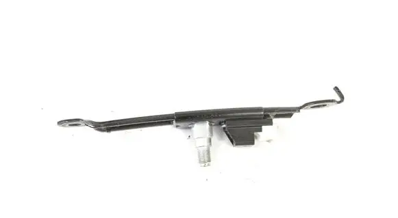 Toyota Auris 150 Seat belt height adjuster E563003