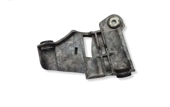 Volkswagen Transporter - Caravelle T5 Gearbox mounting bracket 7H0711781D