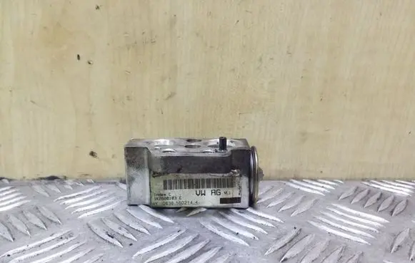 Air conditioning (A/C) expansion valve
