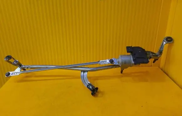 Mercedes-Benz EQC Front wiper linkage and motor 1397225051 2135815986