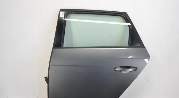 Seat Leon (5F) Rear door 
