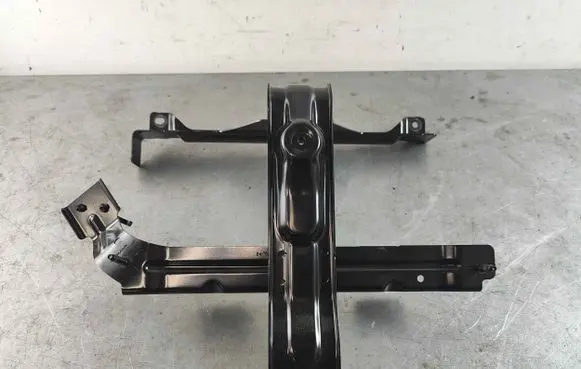 Battery bracket