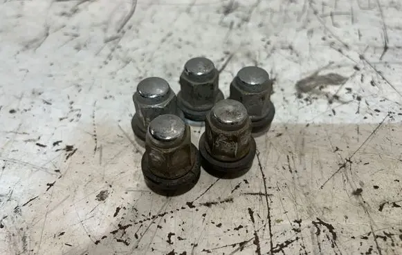 Honda FR-V Nuts/bolts 
