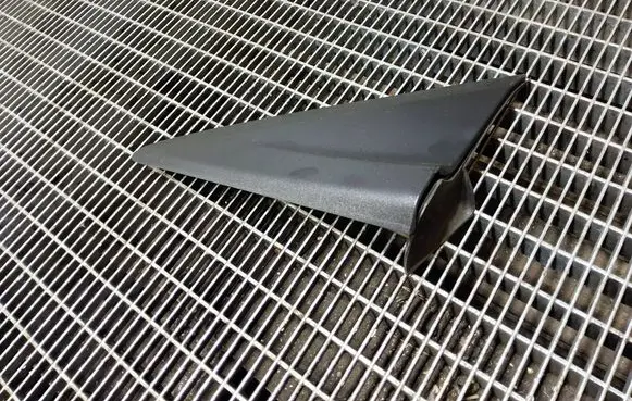 Ford Turneo Courier Fender end trim ET7617E677AE