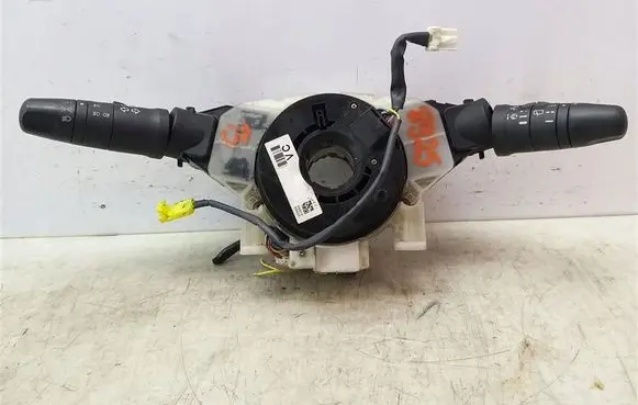 Nissan Primera Indicator stalk 25540AV600