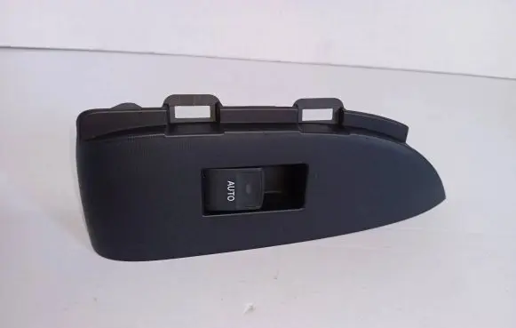 Toyota Prius (XW30) Electric window control switch 74271-47060