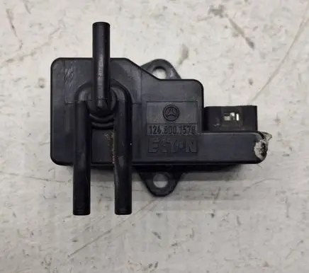Mercedes-Benz E W124 Valve vacuum 1248001578