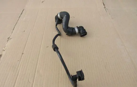 Mercedes-Benz C W205 Engine coolant pipe/hose A2055014900