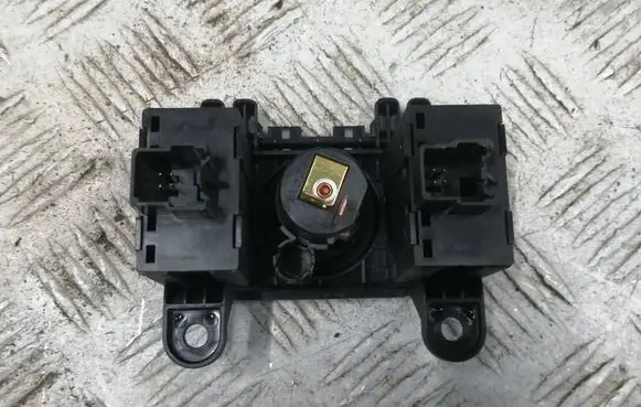 Ford Grand C-MAX Seat heating switch AM5T19K314AC P61708 000T21B