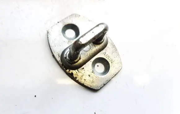 Toyota Corolla E120 E130 Front door lock loop/hook striker 