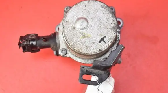 Renault Megane III Vacuum pump 146505272R
