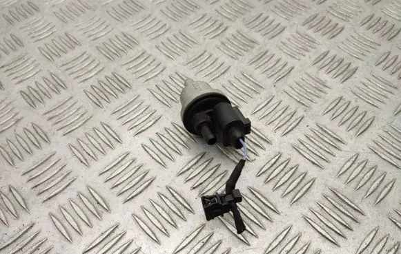 Skoda Octavia Mk3 (5E) Vacuum valve 06D133517B