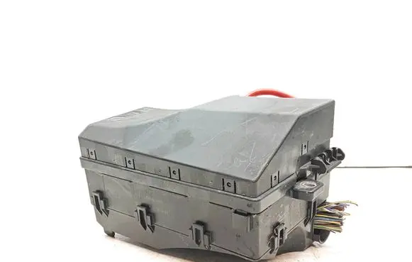 Volvo V40 Fuse box set AV6T14A067AD E02345500