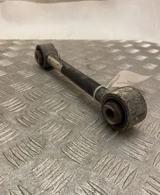 Rear control arm