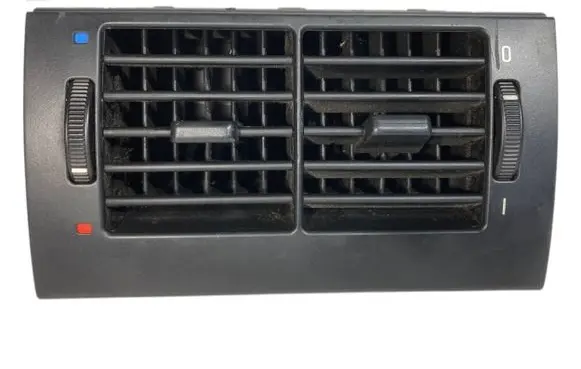 BMW 5 E39 Rear air vent grill 8376150