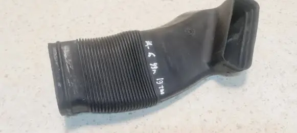 Audi A6 S6 C5 4B Air intake hose/pipe 8D0129617