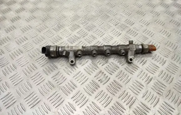 Skoda Superb B6 (3T) Fuel main line pipe 03L130089P 057130764H 03L906051